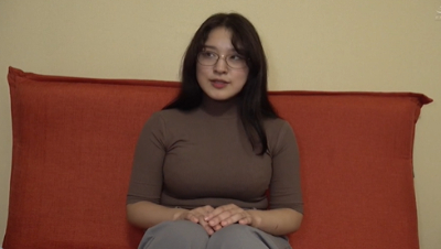 クールな巨乳エステティシャン…中身は超インドアオタクおねえさん 性感マッサージと凄チ●ポで徹底的にイカされ半泣きに…